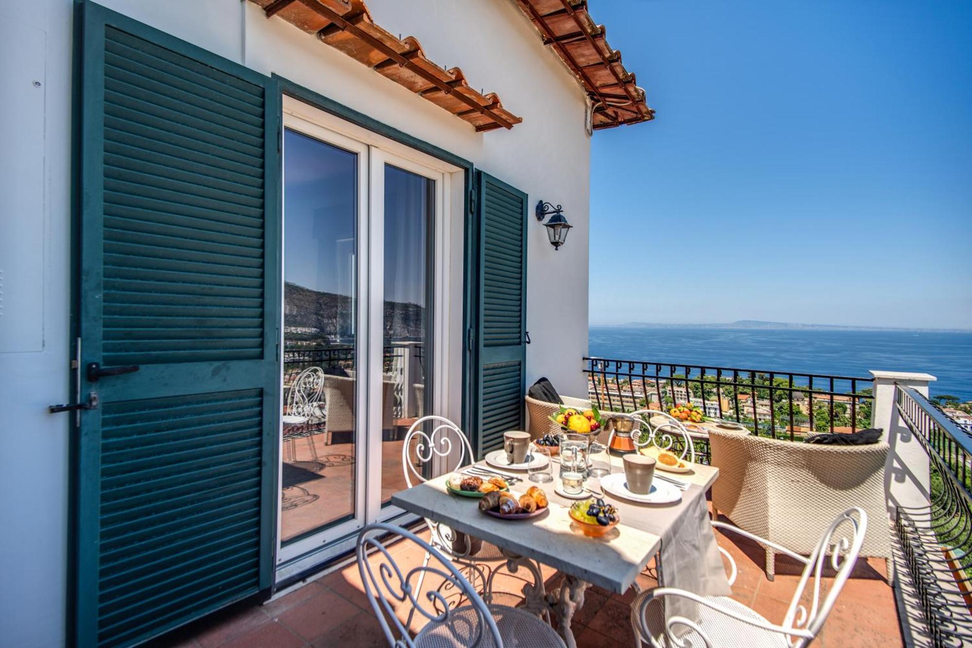 M Suites Sorrento Exterior foto